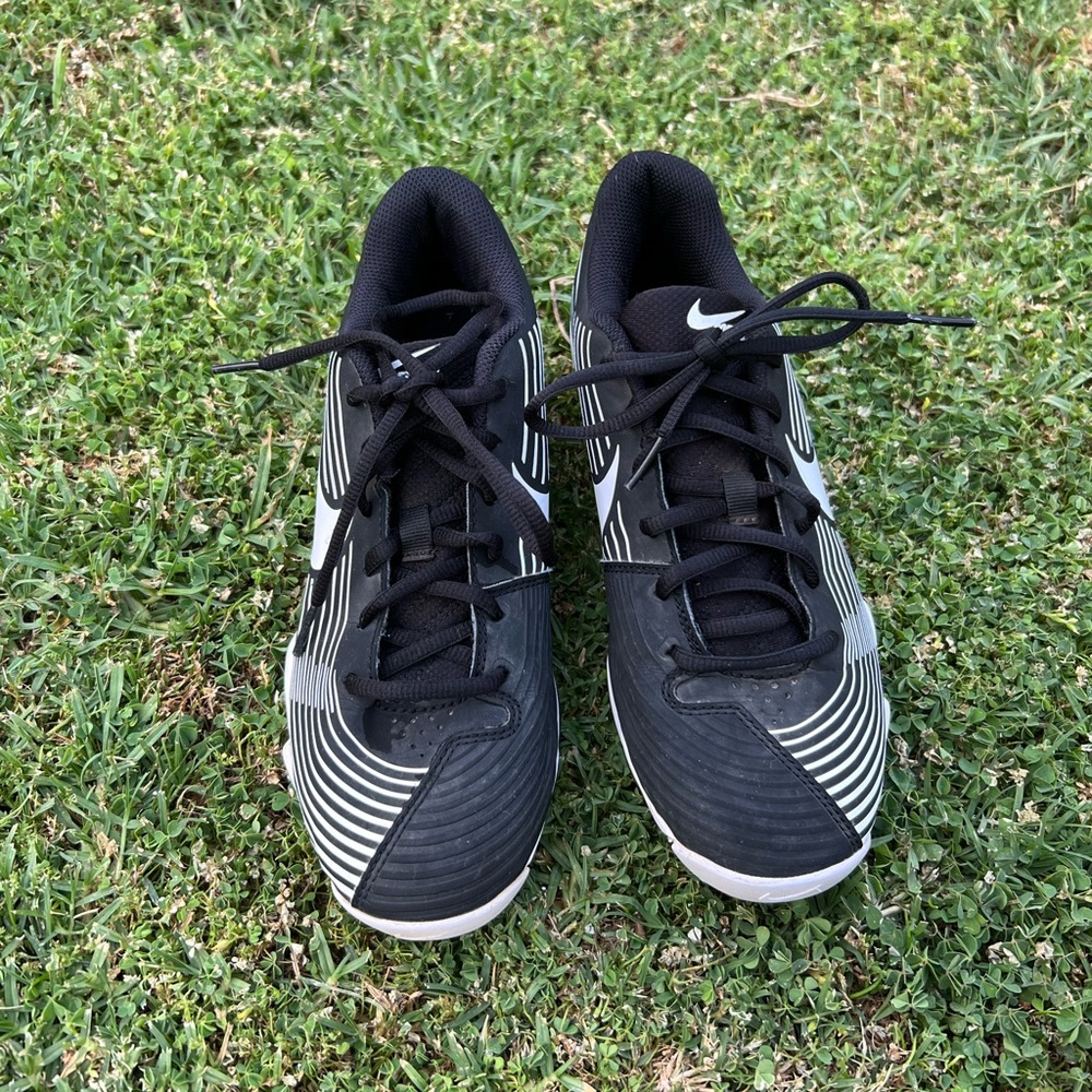 Softball cleats